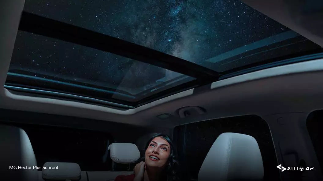 MG Hector Plus Sunroof