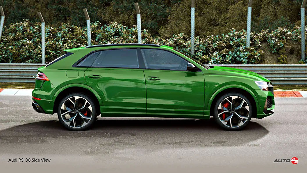 Audi RS Q8 Side View