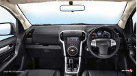 Isuzu MU-X Dashboard