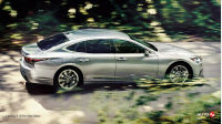 Lexus LS 500h Side View