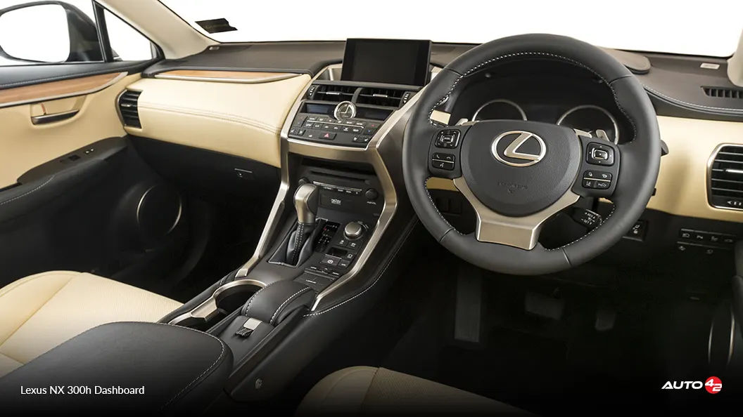 Lexus NX 300h Dashboard