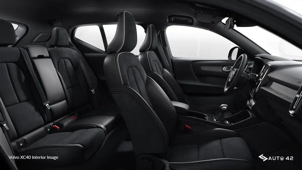 Volvo XC40 Interior Image 3