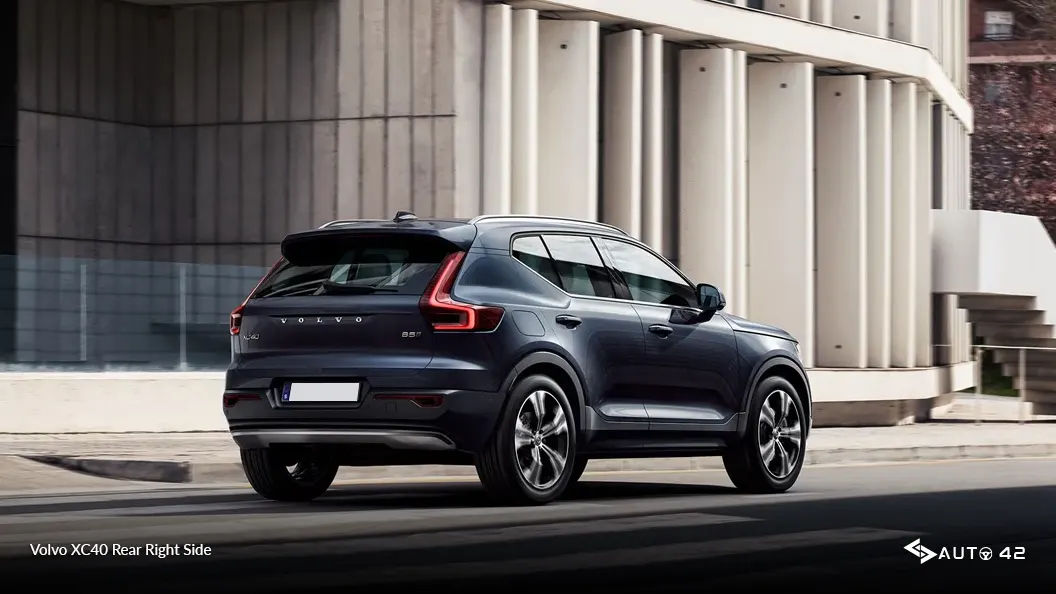 Volvo XC40 Rear Right Side