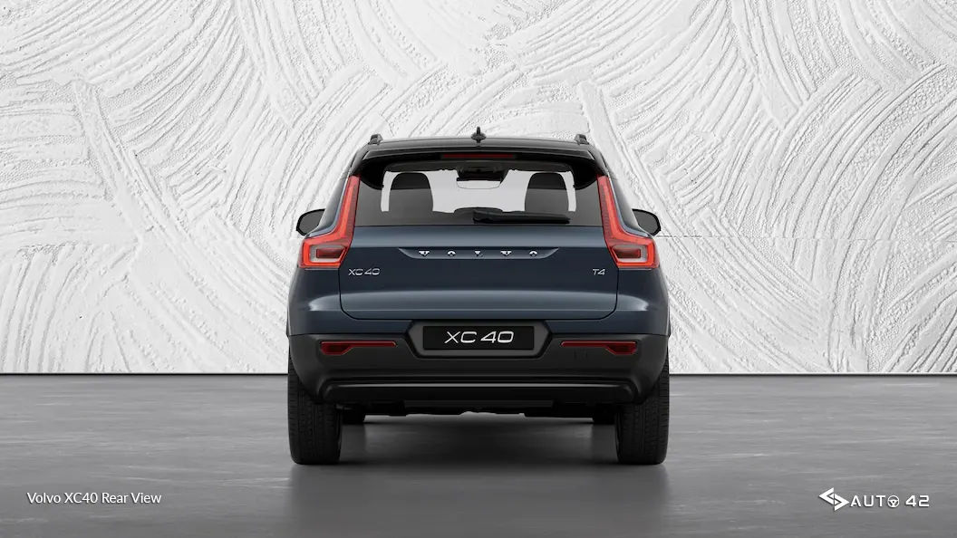 Volvo XC40 Rear View