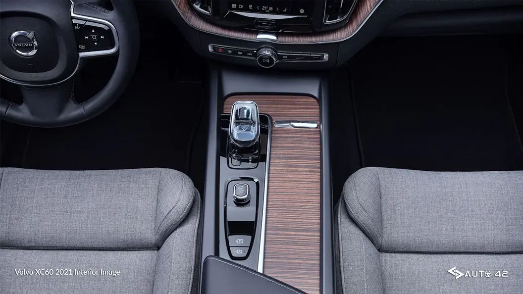 Volvo XC60 2021 Interior Image 1