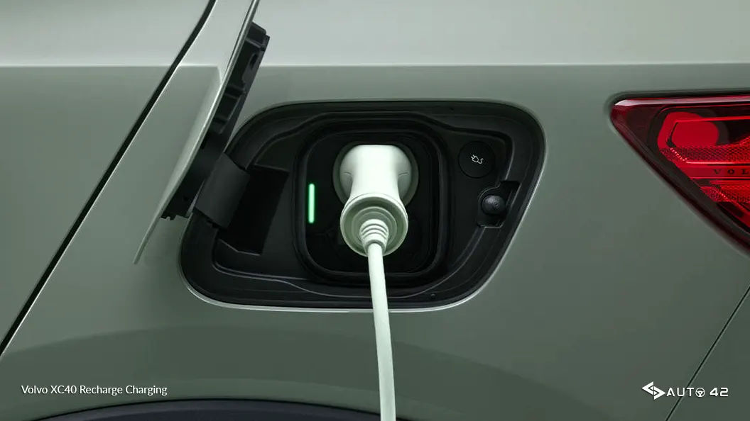 Volvo XC40 Recharge Charging