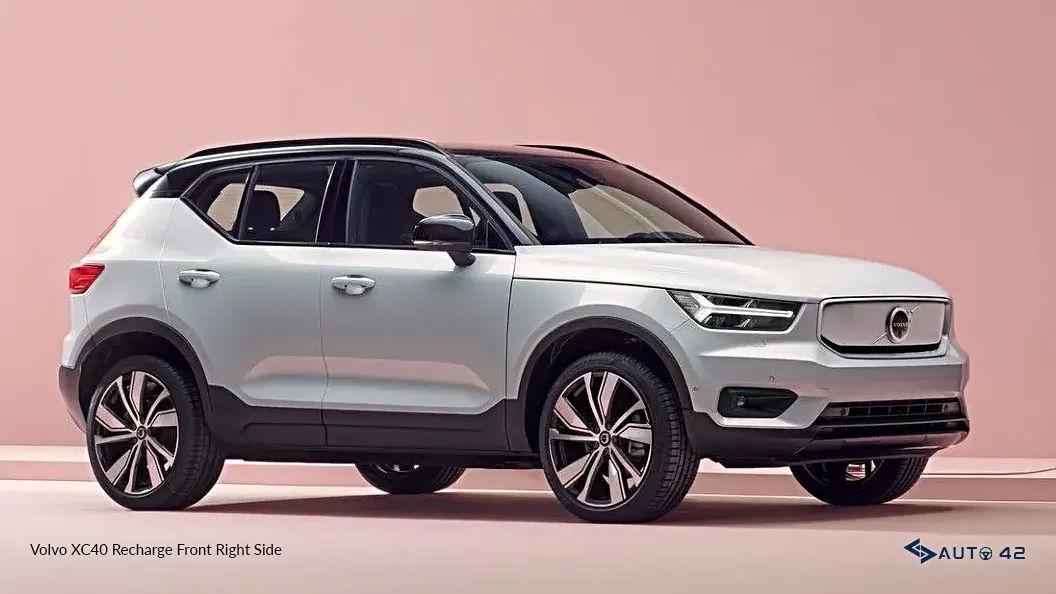 Volvo XC40 Recharge Front Right Side