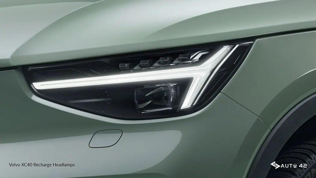 Volvo XC40 Recharge Headlamps