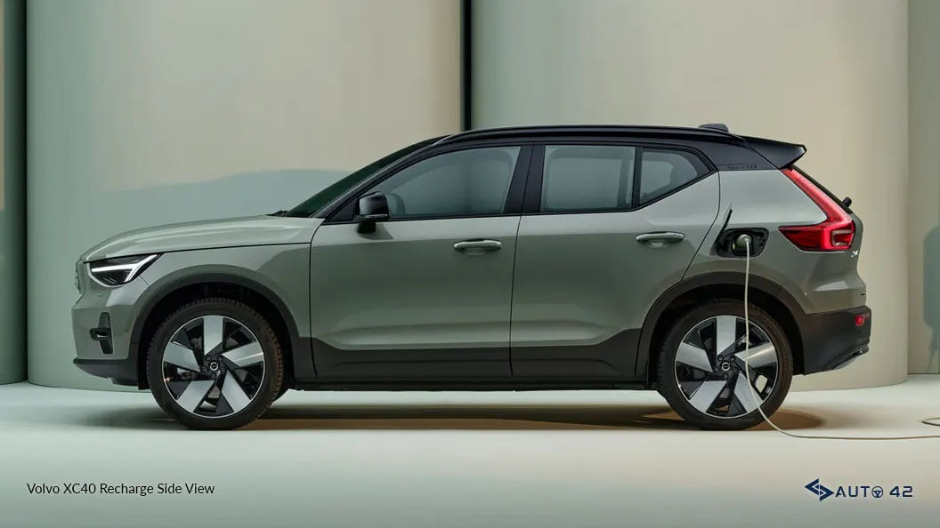 Volvo XC40 Recharge Side View