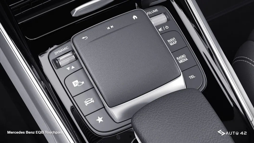 Mercedes Benz EQB Touchpad