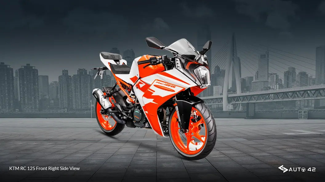 KTM RC 125 Front Right Side View