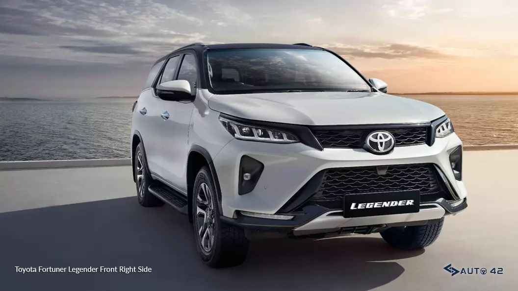 Toyota Fortuner Legender Front Right Side